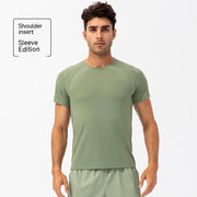 Men's loose fit quick-dry running t-shirt in light green, ideal for workouts and athletic activities.